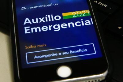 Auxilio-Emergencia-foto-Agencia-Brasil.jpg