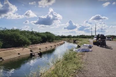 carro-em-canal-foto-emerson-rocha-g1-petrolina.jpg