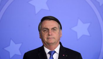 O presidente Jair Bolsonaro durante o lançamento do programa Voo Simples, no Palácio do Planalto.