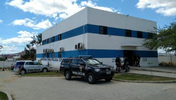 Polícia Civil realiza operação em Caruaru para prender integrantes de associação criminosa