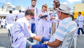 Campanha lava pés - Foto Janaína Pepeu