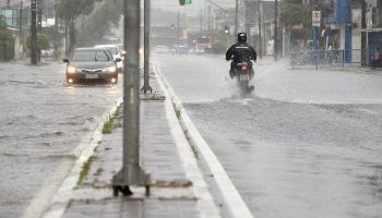 Chuva Recife - foto Rafael Furtado - FolhaPE