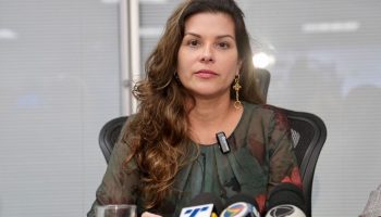 Delegada Carla Patrícia SDS - foto Alexandre Aroeira FolhaPE