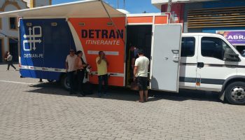 Detran Itinerante - foto Edvaldo Magalhães